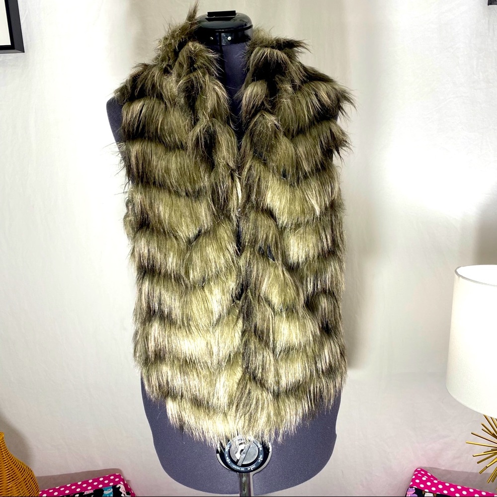 Guess Shaggy Faux Fur Vest Size M